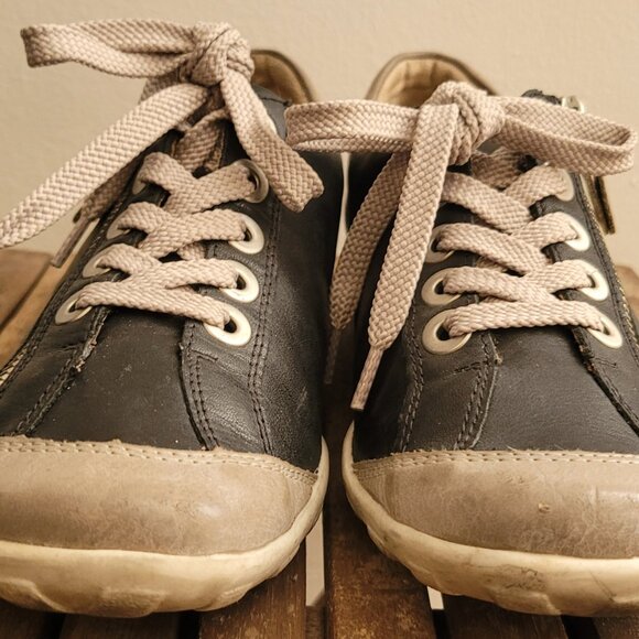 Remonte Women's Casual Sneaker in Black and Cream Sized 5.5 US / 36 UK - Picture 7 of 7